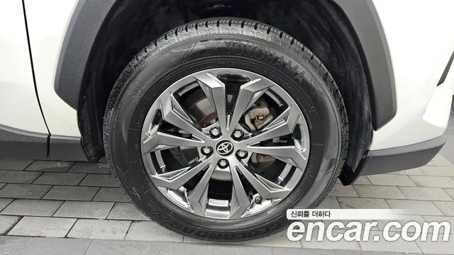 Toyota RAV4 — Фото автомобиля 20