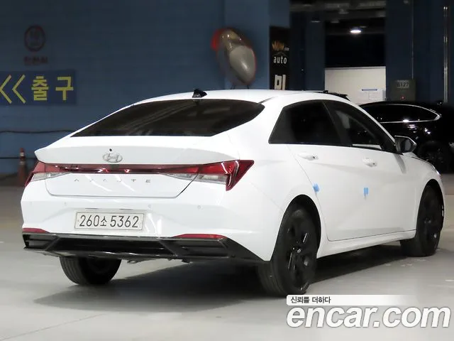 Hyundai Avante — Фото автомобиля 2