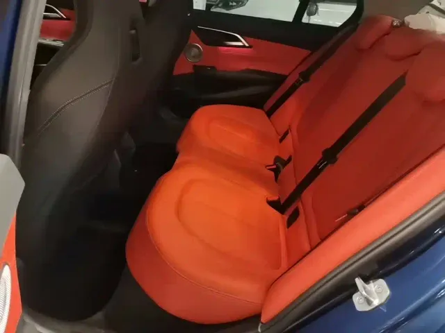 BMW 1 Series — Фото автомобиля 16