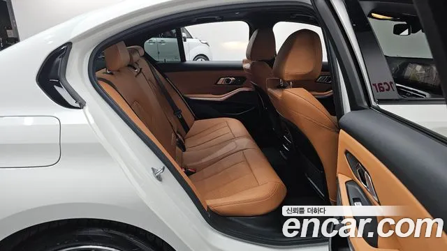 BMW 3-Series 3 серия (G20) 320i M Sport — Фото автомобиля 12