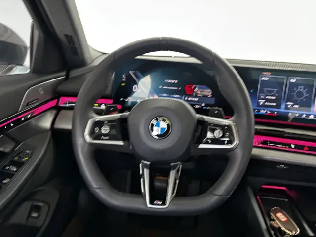 BMW 5 Series — Фото автомобиля 15