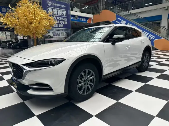 Mazda CX-4 — Фото автомобиля 3