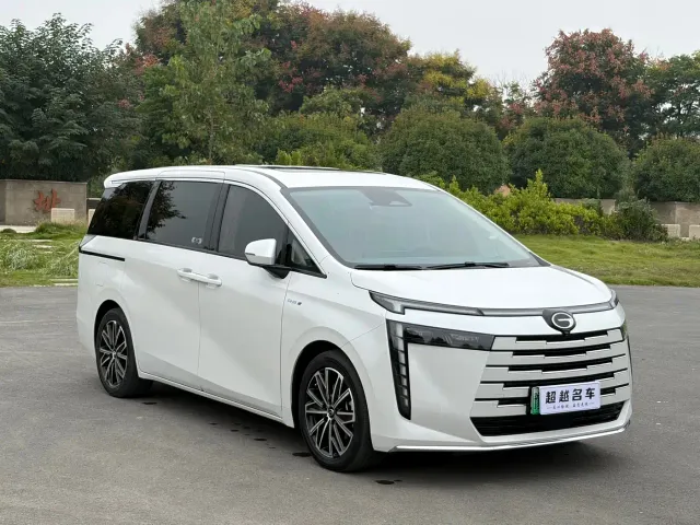 GAC Trumpchi E8 — Фото автомобиля 3