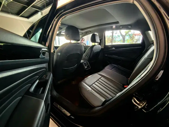 Volkswagen Passat 2022 330TSI Starlight Elite Edition — Фото автомобиля 9
