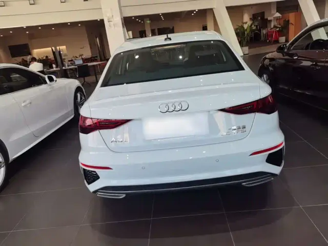 Audi A3 — Фото автомобиля 5