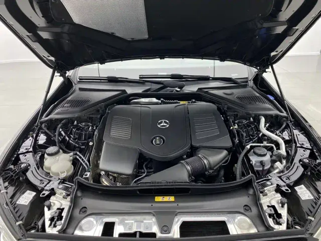 Mercedes-Benz E-Class — Фото автомобиля 8