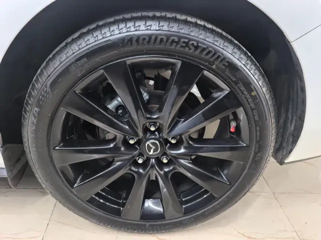 Mazda Axela — Фото автомобиля 22