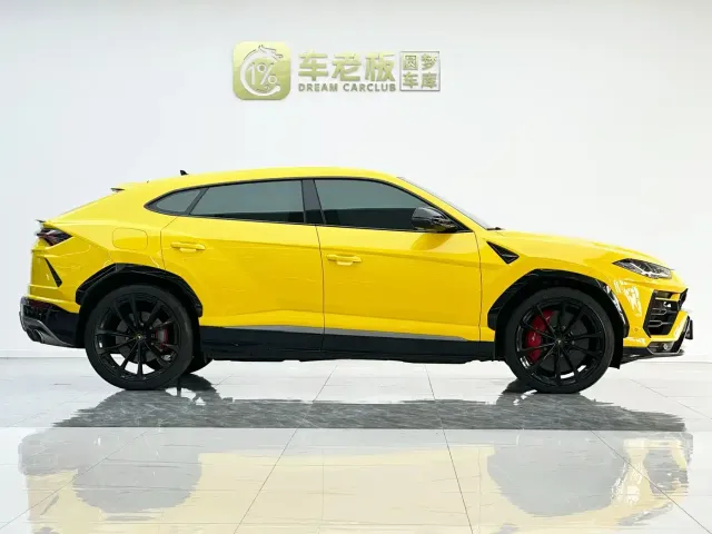 Lamborghini Urus — Фото автомобиля 7