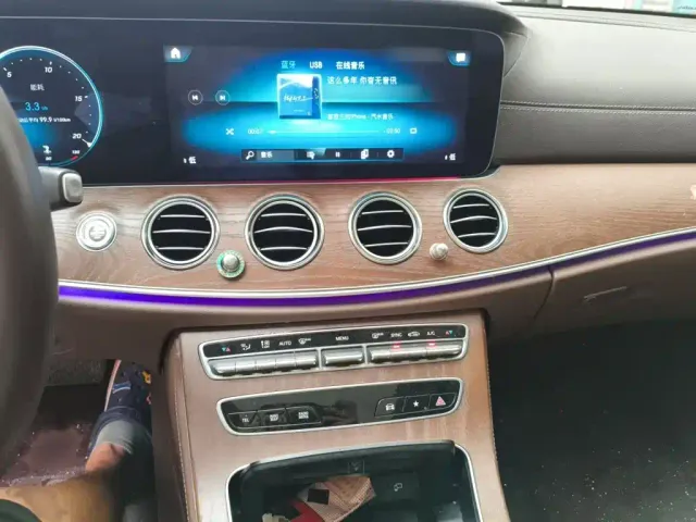 Mercedes-Benz E-Class — Фото автомобиля 5