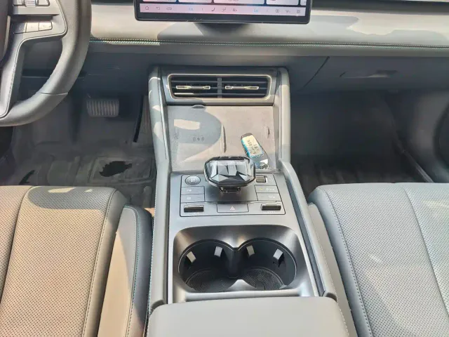 BYD Qin L — Фото автомобиля 12