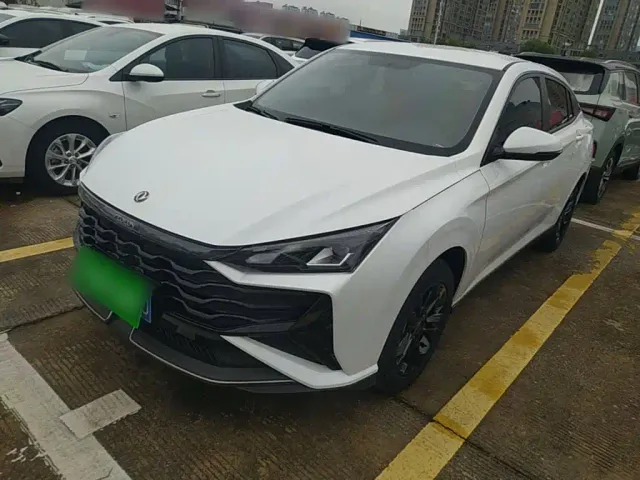 Фотография автомобиля — Dongfeng Yixuan