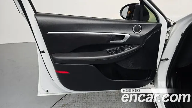 Hyundai Sonata Sonata (DN8) 2.0 LPG(Для проката) — Фото автомобиля 23