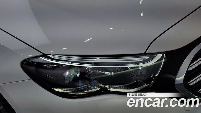Mercedes-Benz E-Class — Фото автомобиля 20