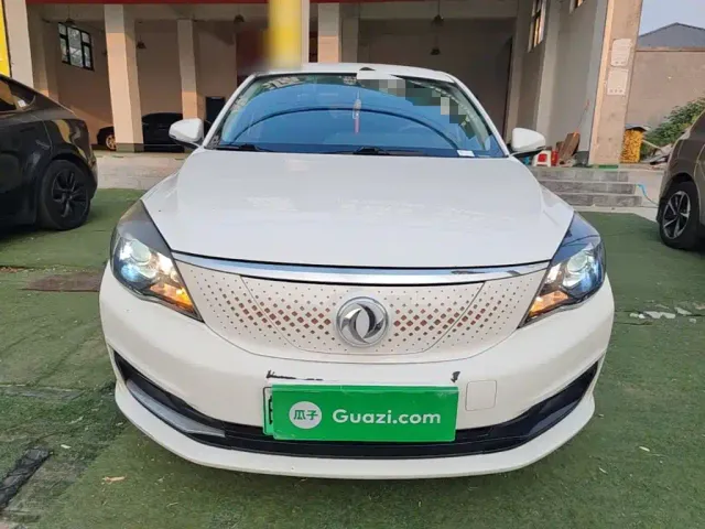 Dongfeng Fengshen E70 — Фото автомобиля 2