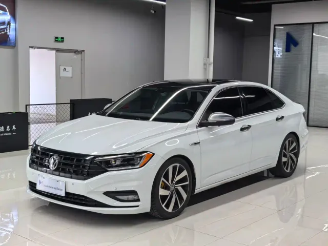 Фотография автомобиля — Volkswagen Sagitar