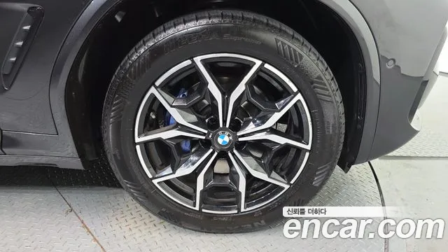 BMW X4 xDrive20i M Sport — Фото автомобиля 19