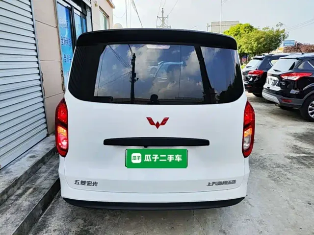 Wuling Hongguang — Фото автомобиля 5