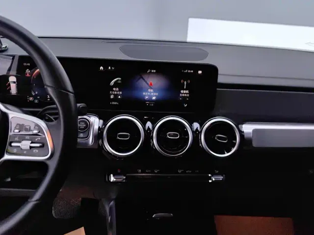 Mercedes-Benz GLB-Class — Фото автомобиля 13