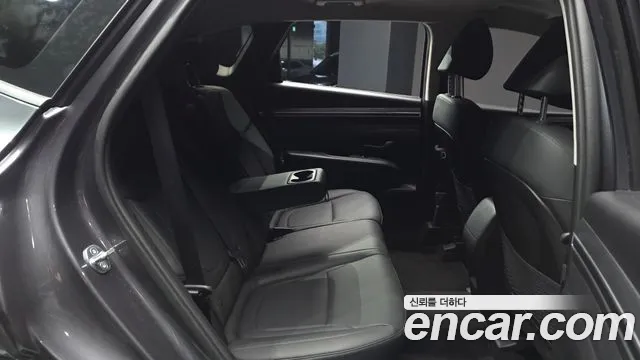 Hyundai Tucson Tucson (NX4) Дизель 2.0 2WD — Фото автомобиля 12