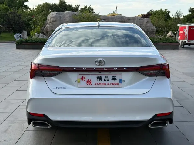 Toyota Avalon — Фото автомобиля 16