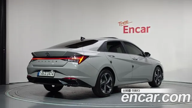 Hyundai Avante CN7 — Фото автомобиля 2