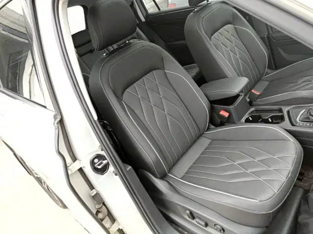 Volkswagen Tiguan L — Фото автомобиля 24