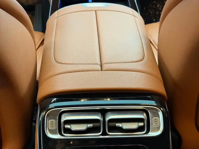Mercedes-Benz S-Class — Фото автомобиля 8