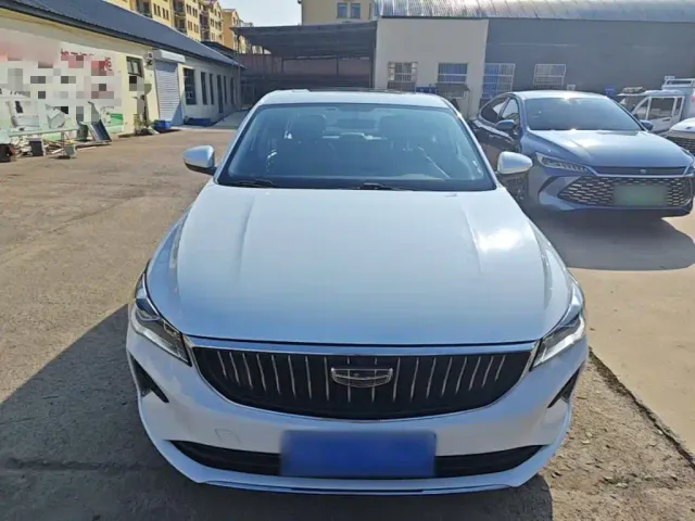 Geely Emgrand — Фото автомобиля 2