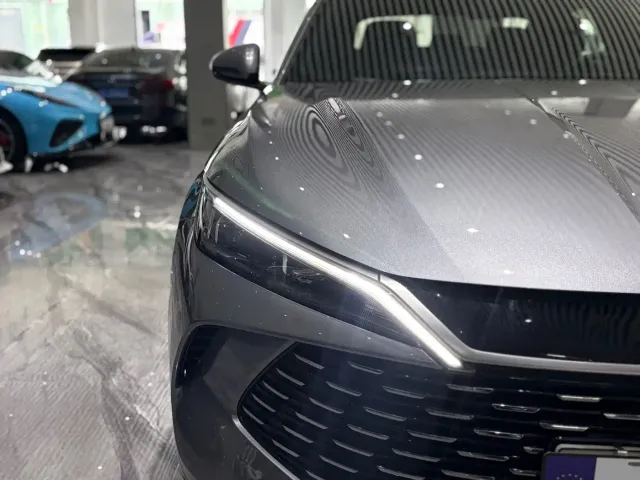 BYD Qin L — Фото автомобиля 24