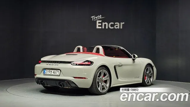 Porsche 718 — Фото автомобиля 2