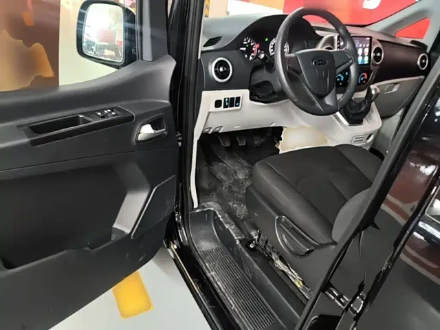 JAC Refine M3 — Фото автомобиля 15