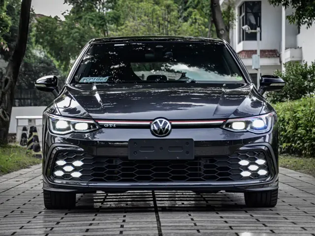 Volkswagen Golf GTI — Фото автомобиля 3
