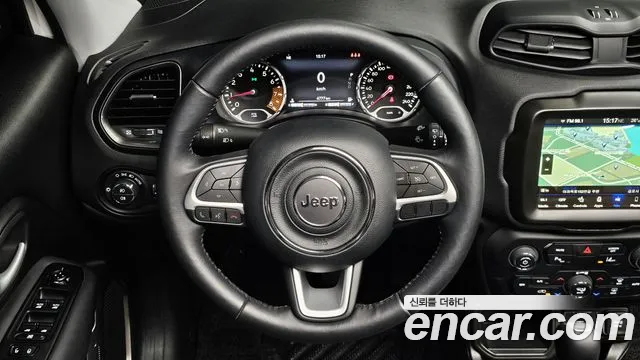 Jeep Renegade — Фото автомобиля 13