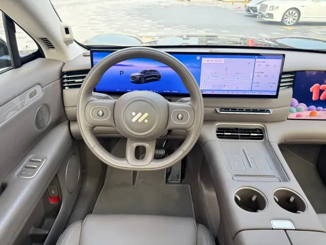 IM Motors LS6 — Фото автомобиля 10