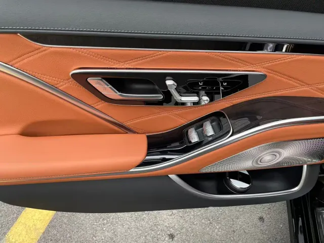 Mercedes-Benz Maybach S-Class — Фото автомобиля 14