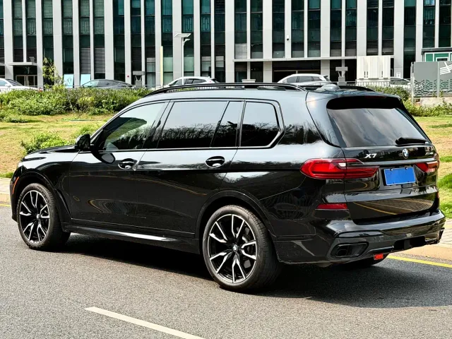 BMW X7 — Фото автомобиля 7
