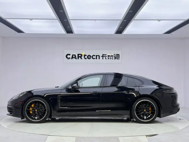 Porsche Panamera — Фото автомобиля 18
