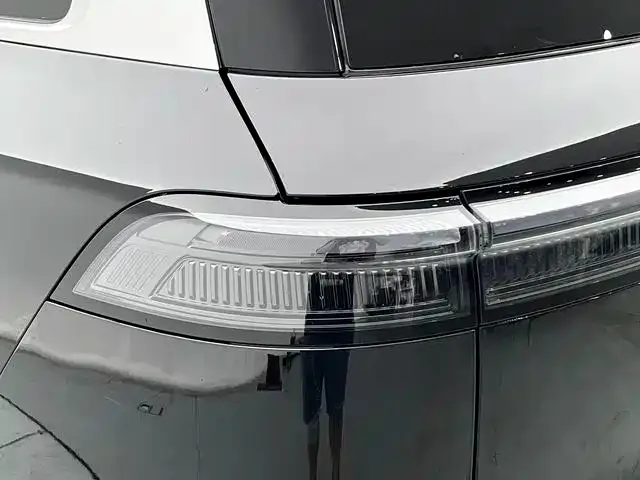 Leapmotor D Series — Фото автомобиля 21