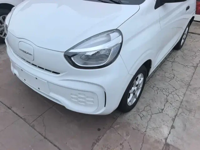 Roewe Clever — Фото автомобиля 23