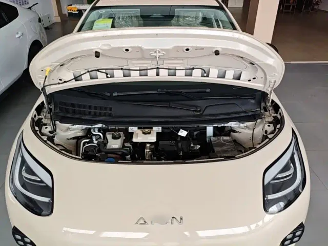 GAC Aion UT — Фото автомобиля 19
