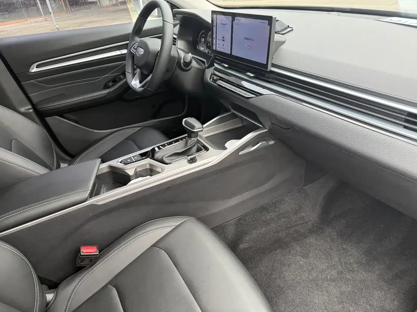 Geely Emgrand 2025 4th Gen 1.5L CVT Soaring Dragon Edition — Фото автомобиля 11