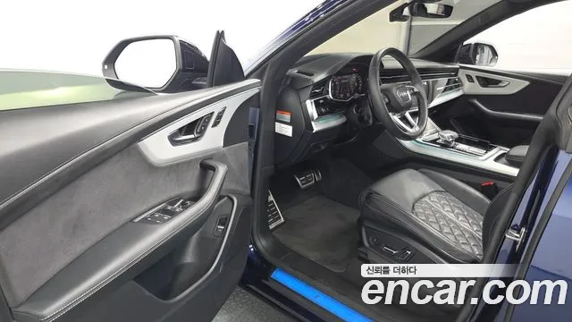 Audi Q8 55 TFSI quattro Premium — Фото автомобиля 9