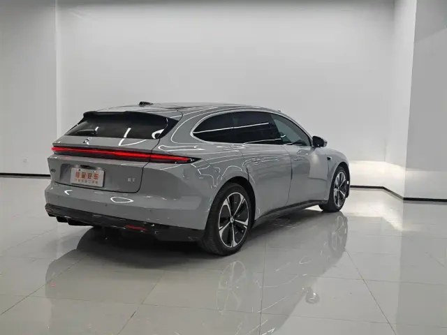 Nio ET5 Touring — Фото автомобиля 4