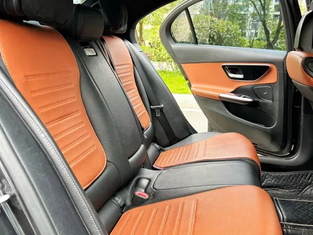 Mercedes-Benz C-Class — Фото автомобиля 8