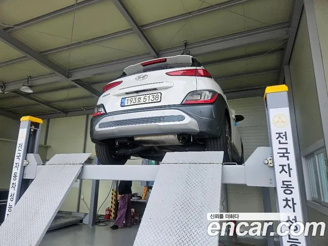 Фотография автомобиля — Hyundai Kona The New Hybrid