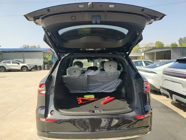 Changan Qiyuan Q07 — Фото автомобиля 18