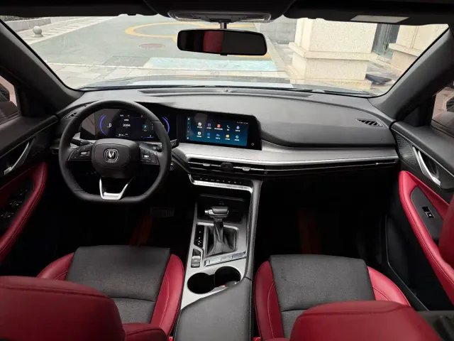 Changan CS35 Plus — Фото автомобиля 7
