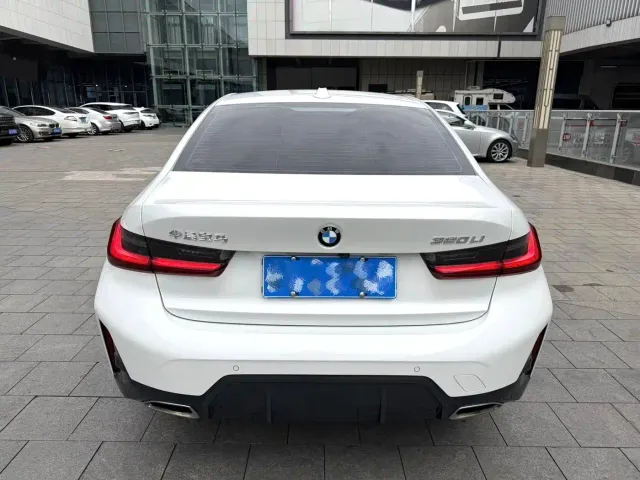 BMW 3 Series — Фото автомобиля 5