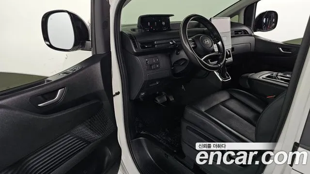 Hyundai Staria — Фото автомобиля 10