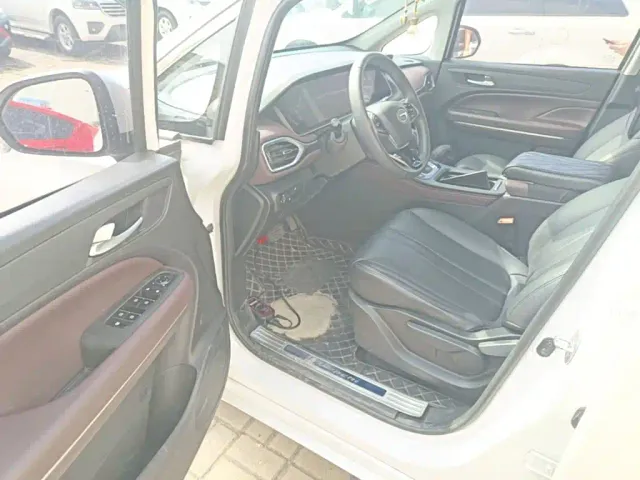 GAC Trumpchi M6 — Фото автомобиля 15